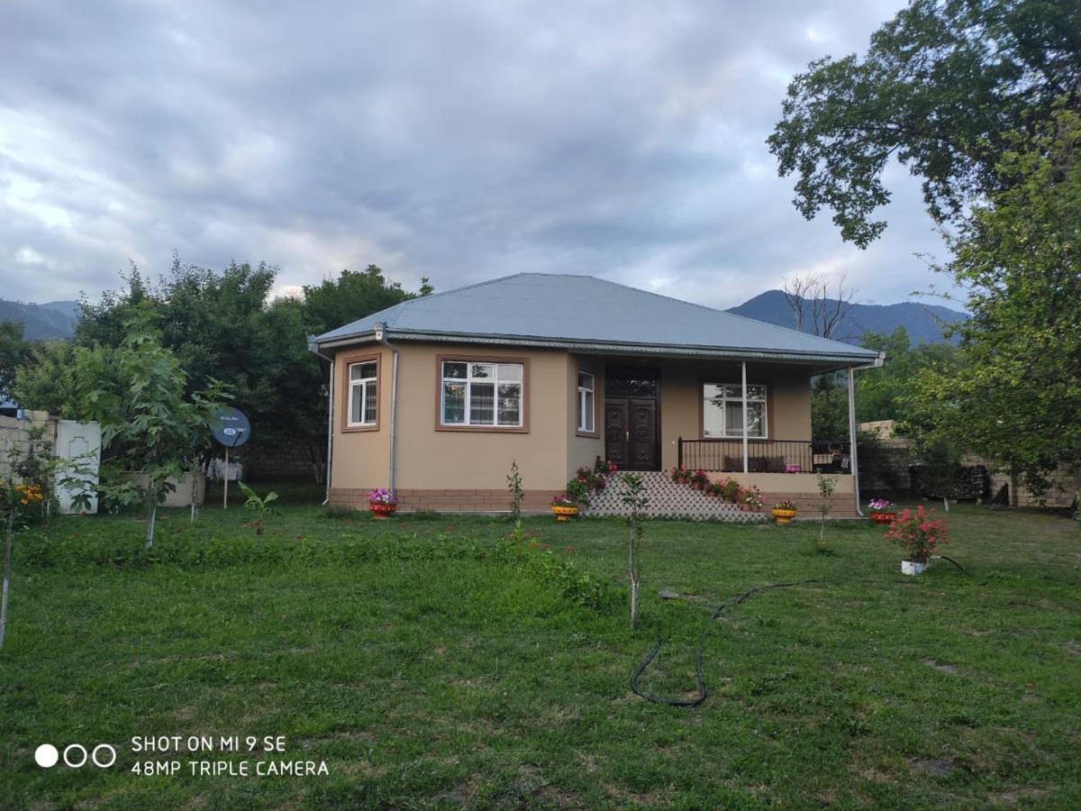 Villa In Qabala Luaran gambar