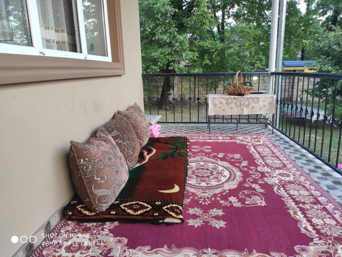 Villa In Qabala Luaran gambar